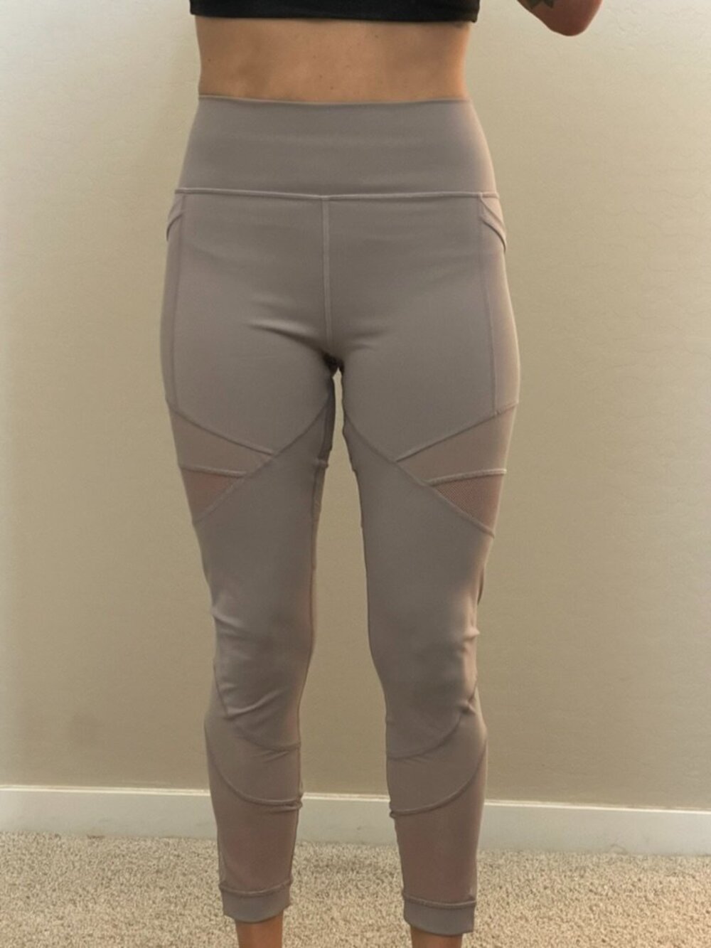 lululemon grey mesh 24" leggings Size 10